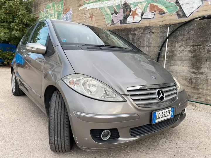 Mercedes-Benz A 2005 photo 2