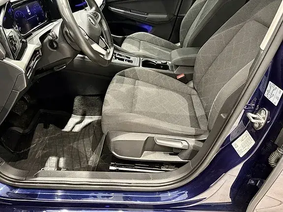 Volkswagen Golf I 2021 photo 2