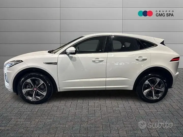 Jaguar E-Pace 2022 photo 5
