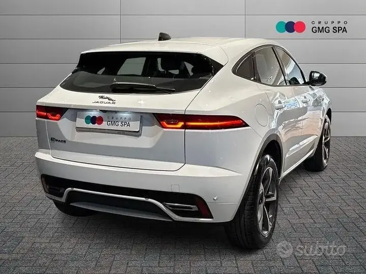 Jaguar E-Pace 2022 photo 3