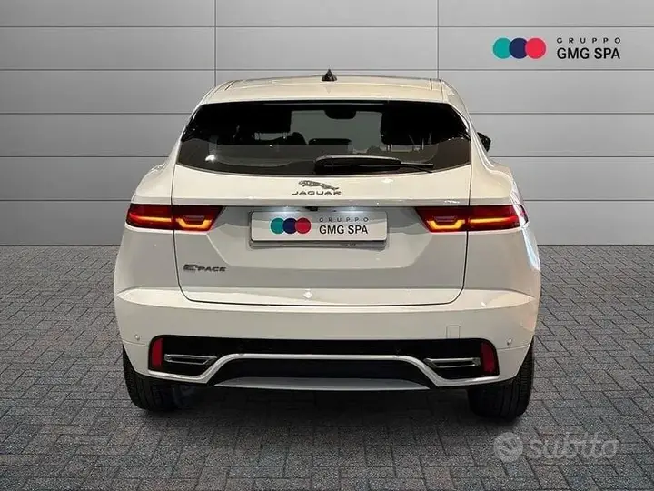 Jaguar E-Pace 2022 photo 4