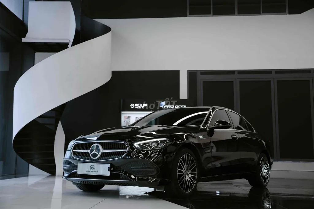 Mercedes-Benz C-Class 2022 photo 3