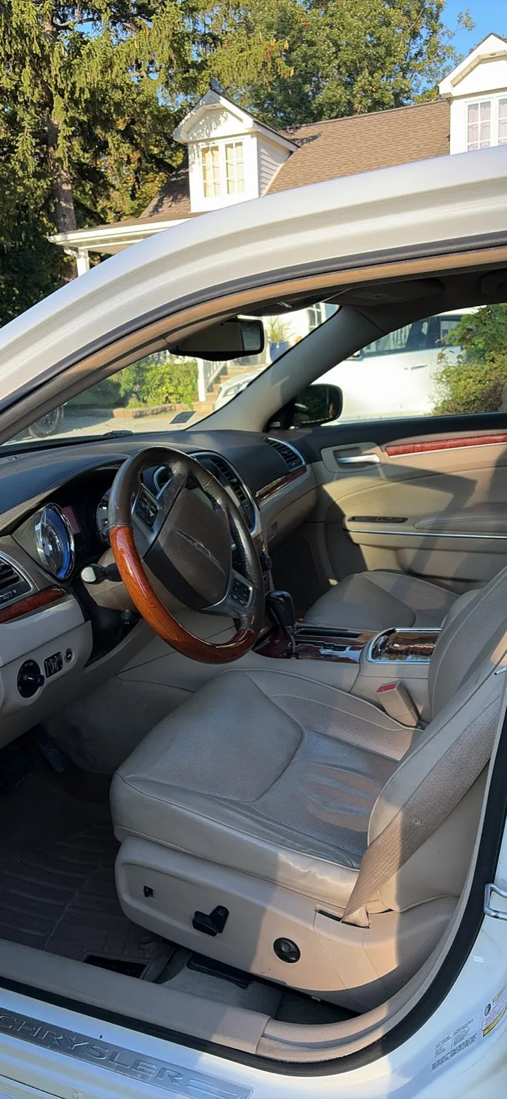 Chrysler 300 2011 photo 5