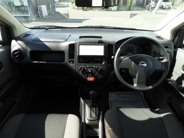 Nissan Ad-Ve 2023 photo 5