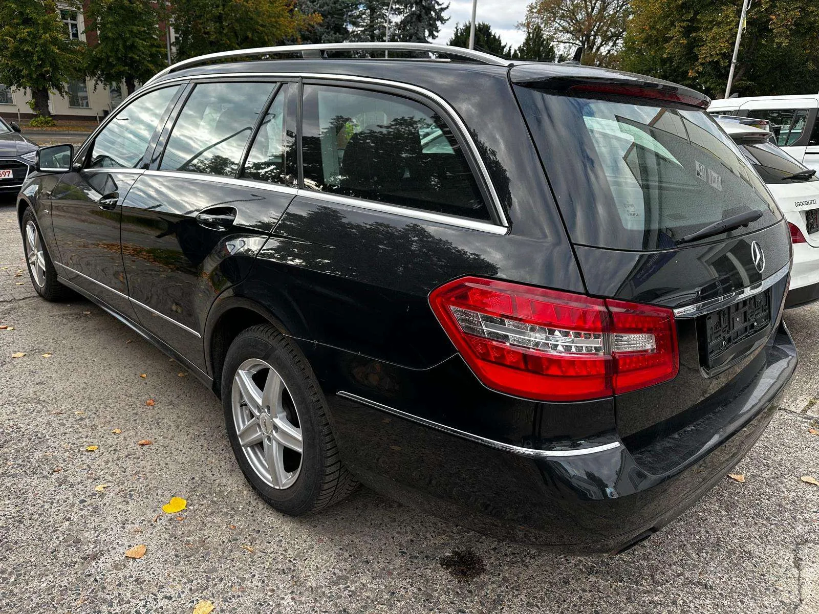 Mercedes-Benz E 250 E-Klasse T-Modell 2010 photo 5
