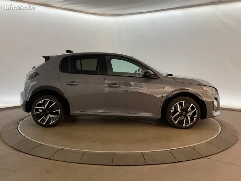 Peugeot 208 2025 photo 4