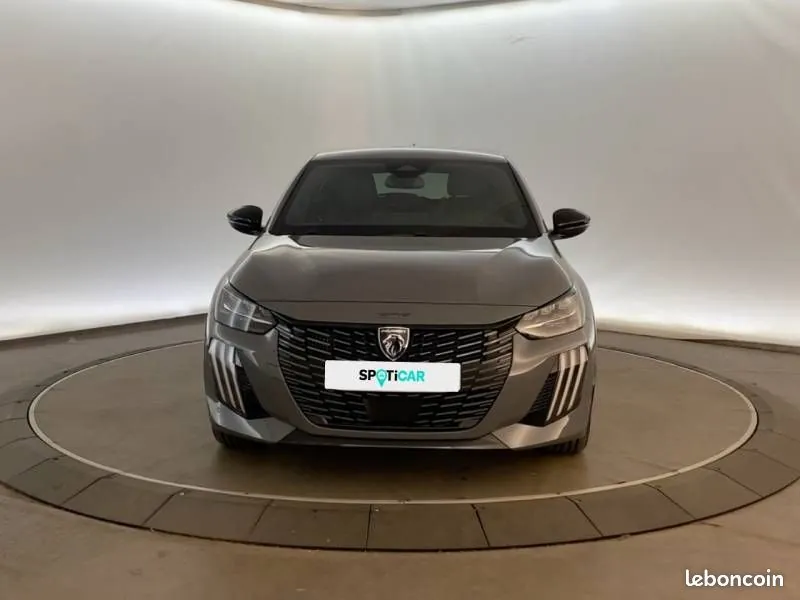 Peugeot 208 2025 photo 2