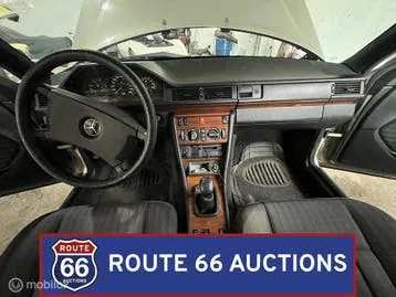 Mercedes-Benz 300E-24 1992 photo 2