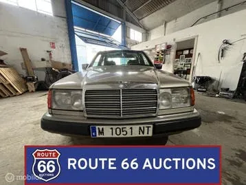 Mercedes-Benz 300E-24 1992 photo 3