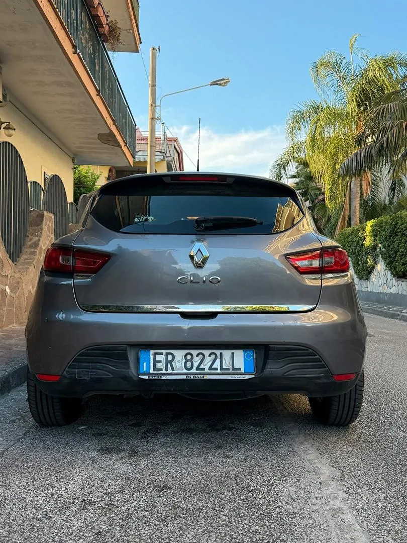 Renault Clio 2013 photo 2