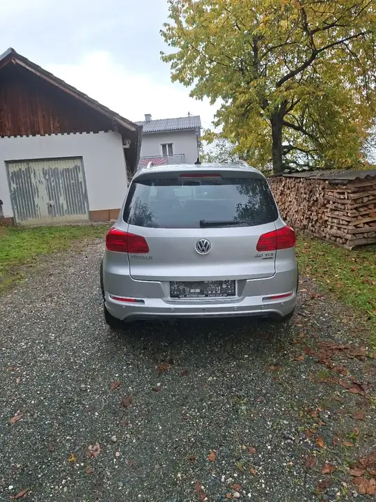 Volkswagen Tiguan 2012 photo 2