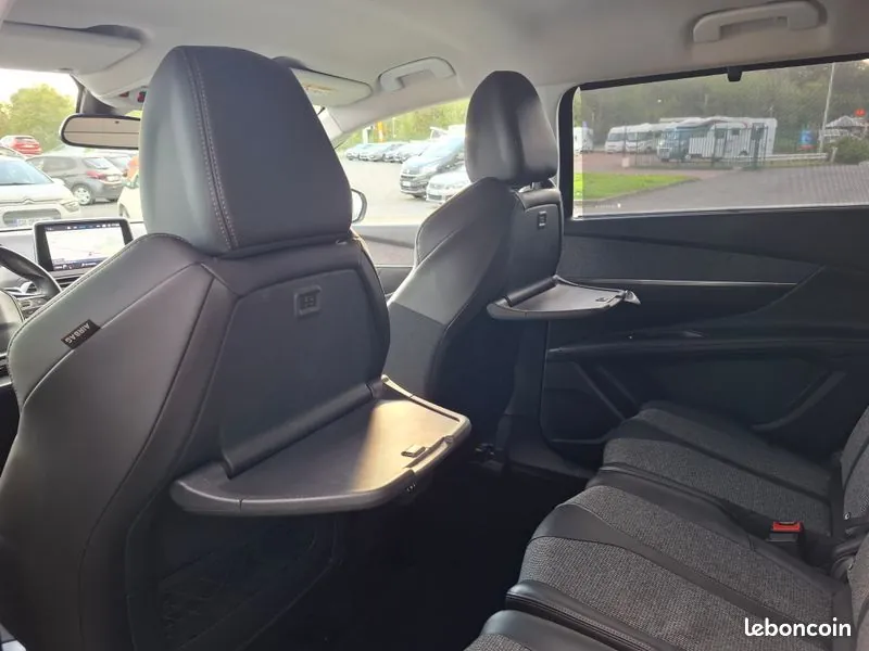 Peugeot 5008 2018 photo 5
