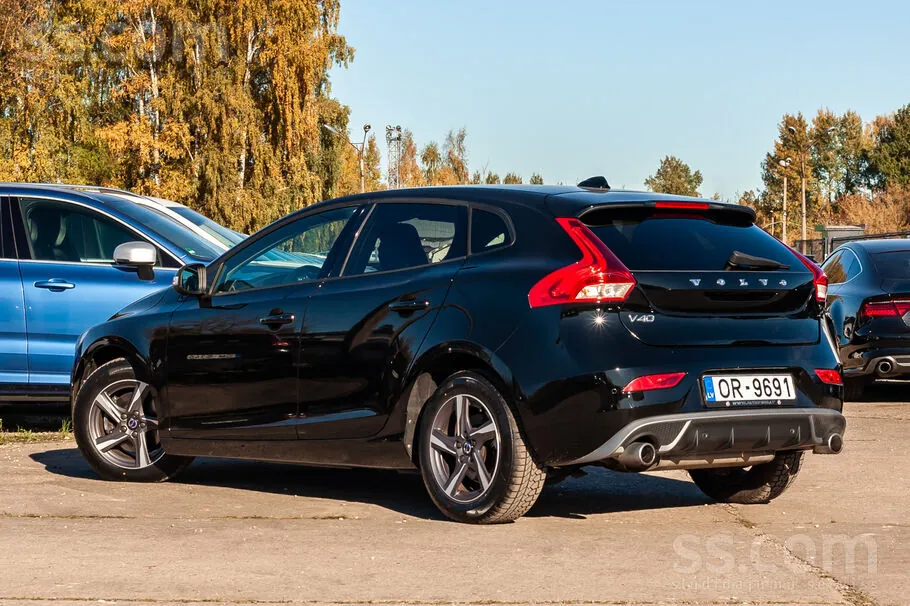 Volvo V40 2016 photo 2