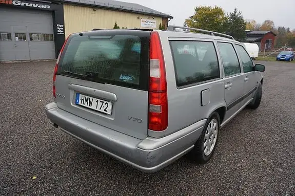 Volvo V70 1999 photo 2