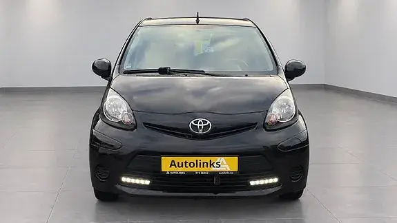 Toyota Aygo 2012 photo 2