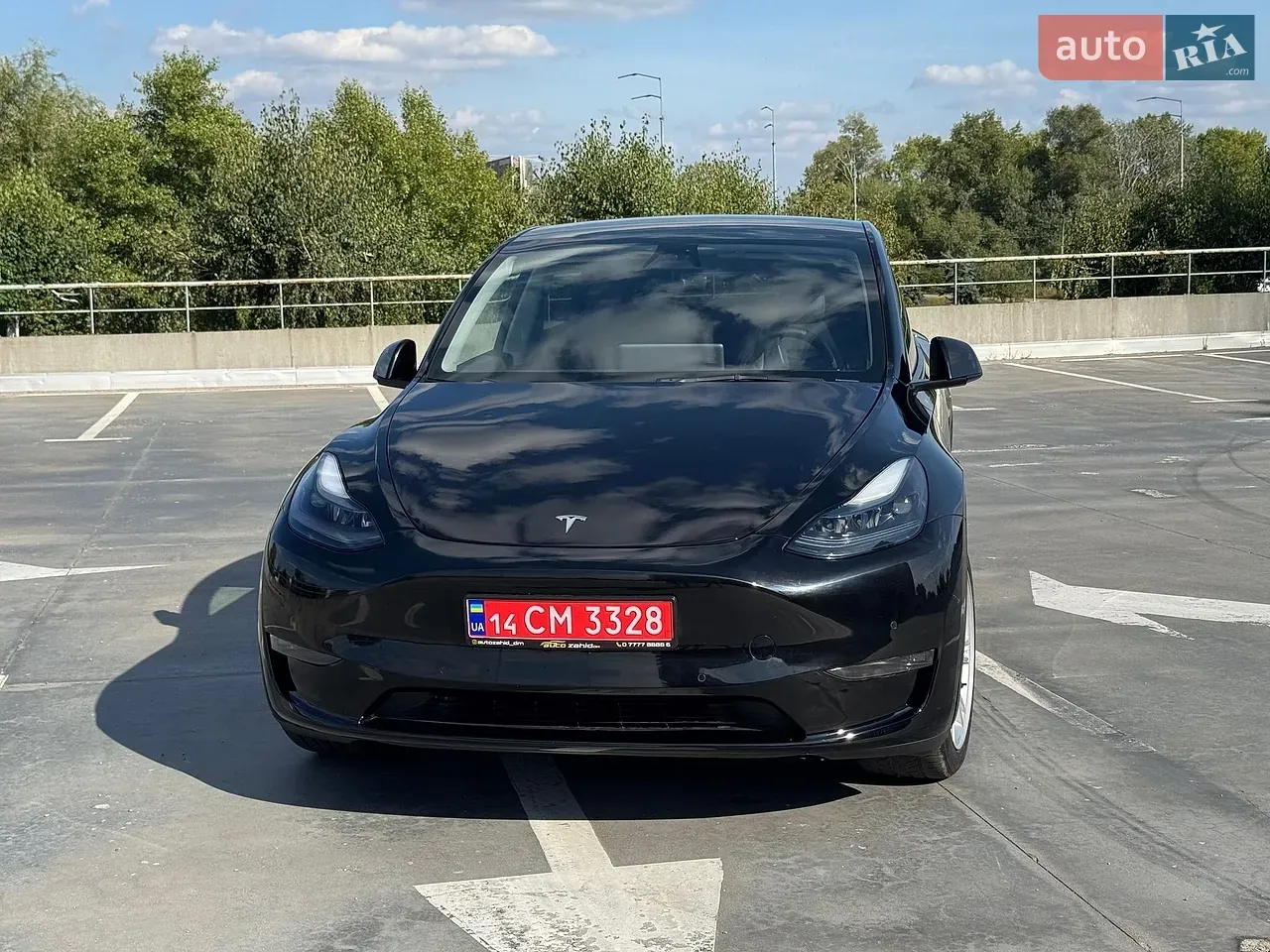 Tesla Model Y 2022 photo 2