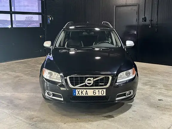 Volvo V70 2011 photo 2
