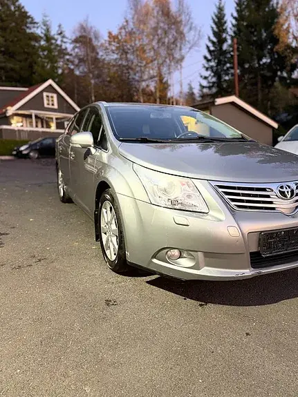 Toyota Avensis 2010 photo 5