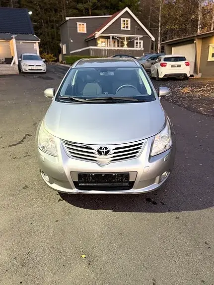 Toyota Avensis 2010 photo 4