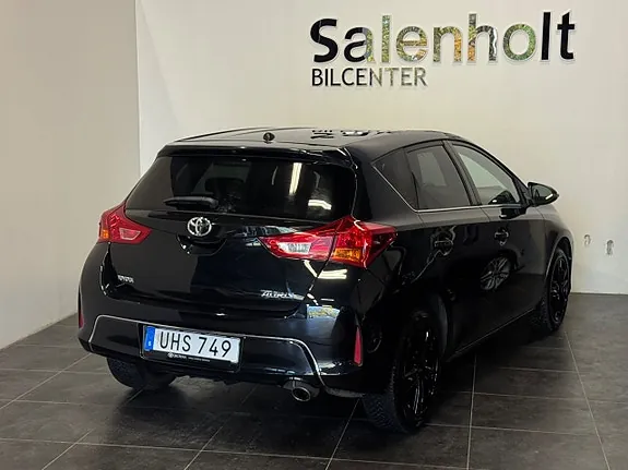 Toyota Auris 2015 photo 5