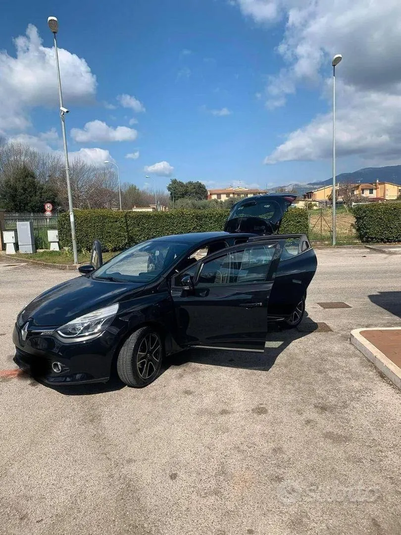 Renault Clio 2013 photo 2