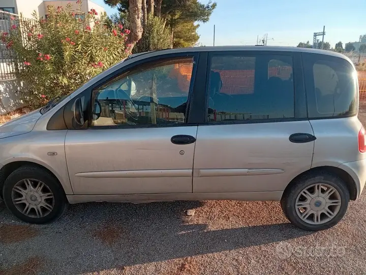 Fiat Multipla 2006 photo 2