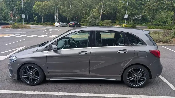 Mercedes-Benz B-Class 2017 photo 3