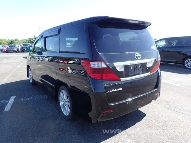 Toyota Alphard 2010 photo 3
