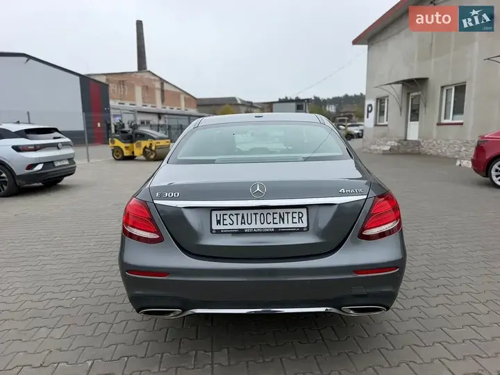 Mercedes-Benz E-Class 2016 photo 5