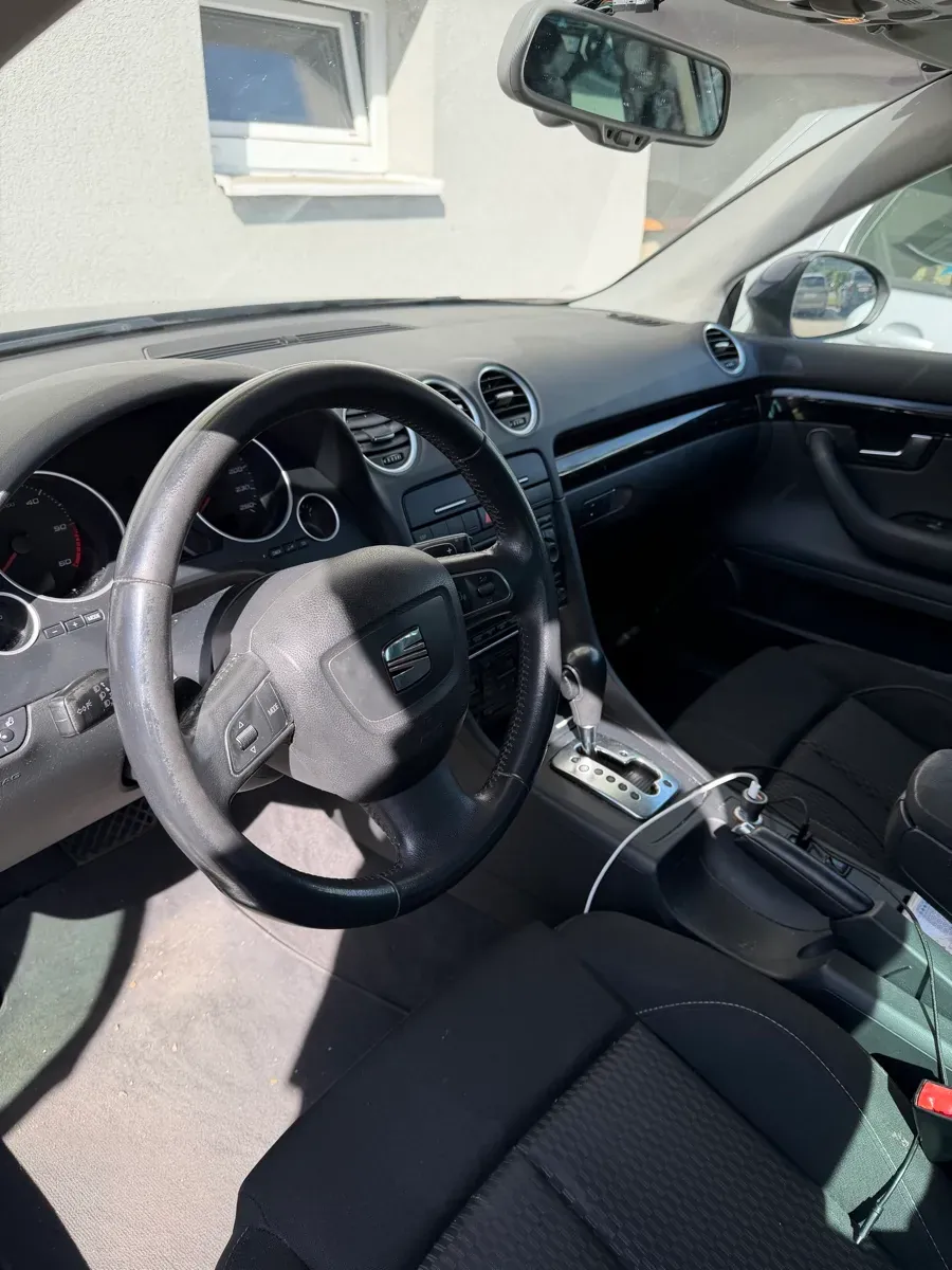 Seat Exeo 2012 photo 2