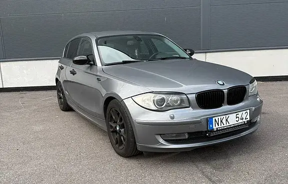 BMW 118D 2009 photo 3