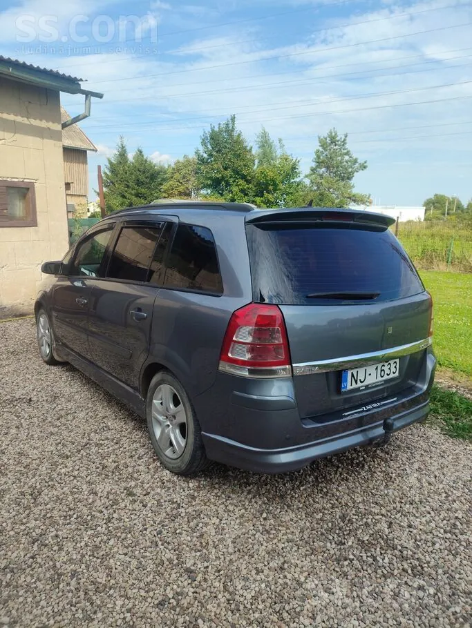 Opel Zafira 2006 photo 2