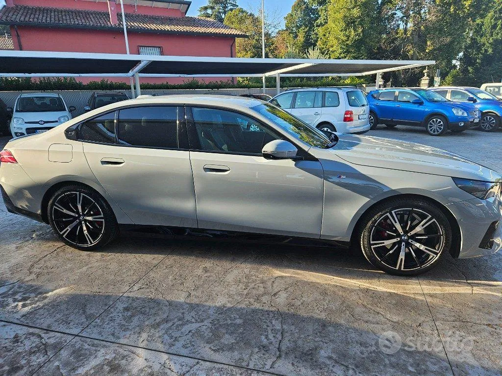 BMW 520 D 2024 photo 2