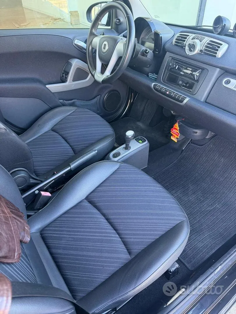 Smart Fortwo 2012 photo 2