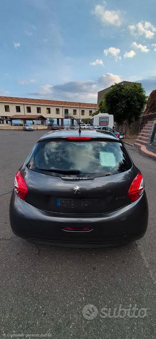 Peugeot 208 2014 photo 2