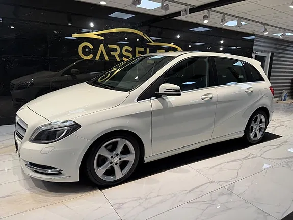 Mercedes-Benz B180 2015 photo 2