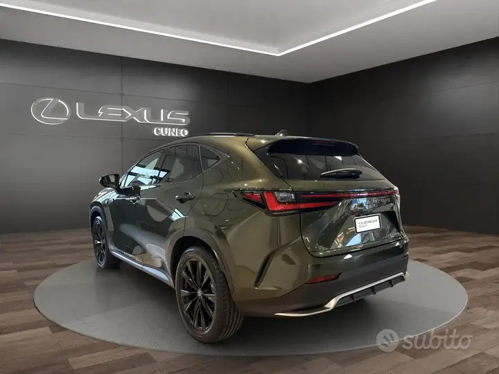 Lexus Nx photo 3