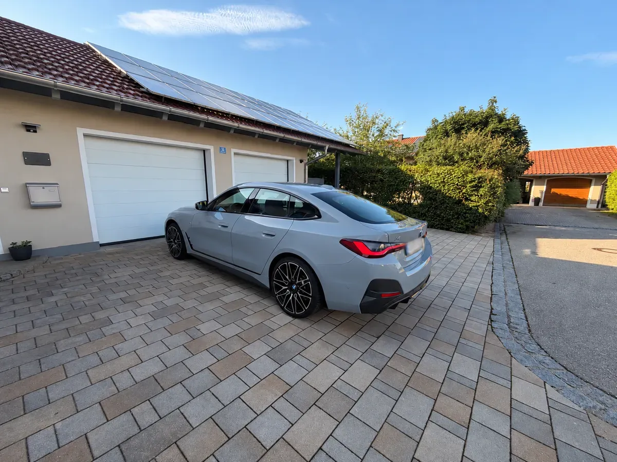 BMW I4 2023 photo 2