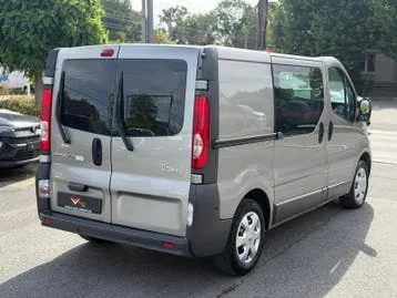 Renault Trafic 2011 photo 3