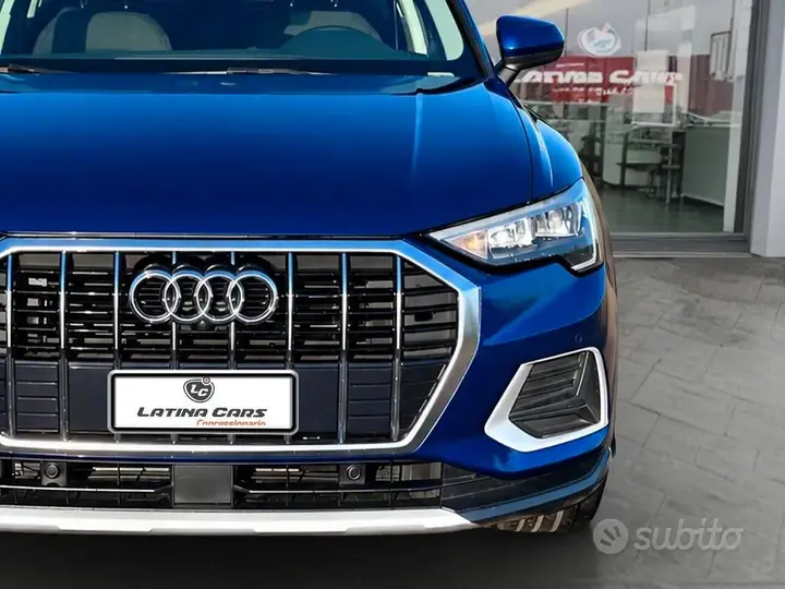Audi Q3 2022 photo 2