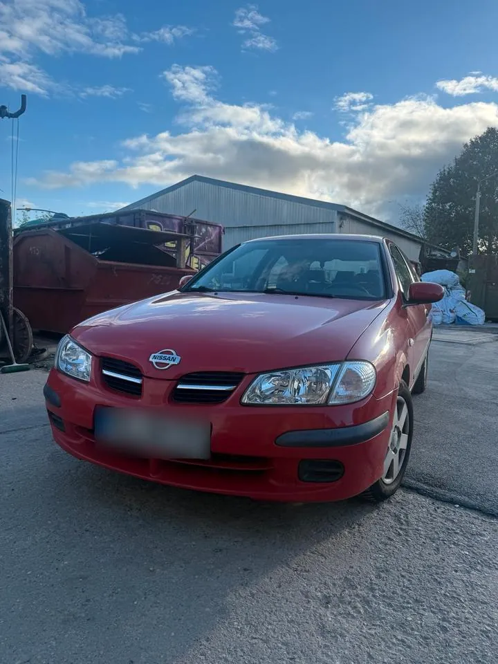 Nissan Almera
