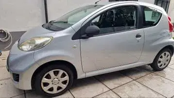 Peugeot 107 2012 photo 4
