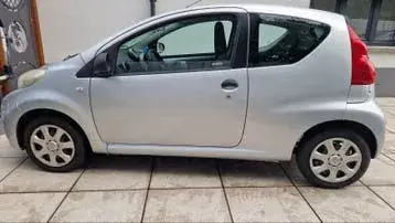 Peugeot 107 2012 photo 3