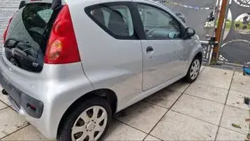 Peugeot 107 2012 photo 2