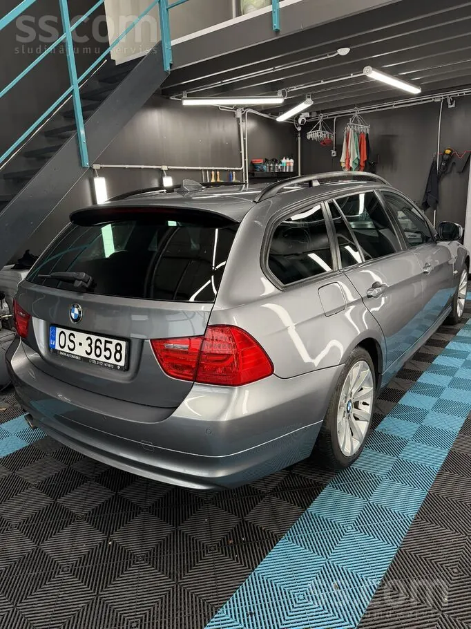 BMW 320 2009 photo 3
