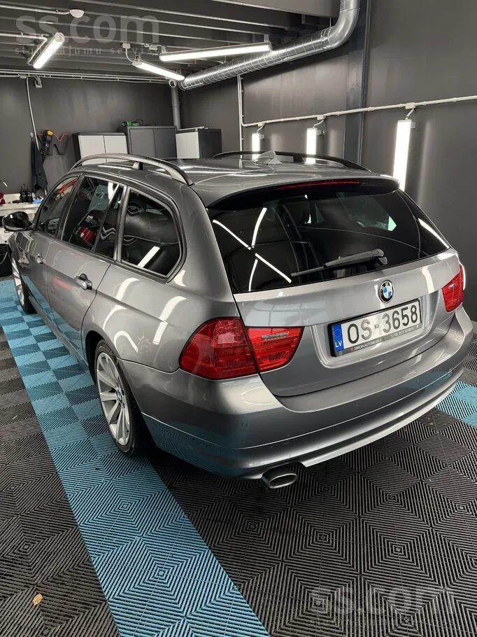 BMW 320 2009 photo 4