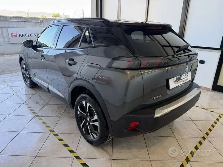 Peugeot 2008 2023 photo 4