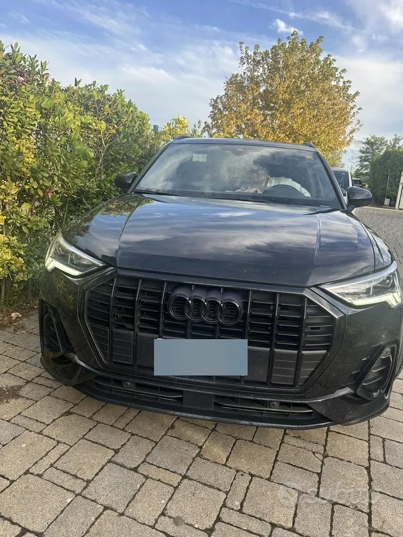 Audi Q3 2023 photo 2