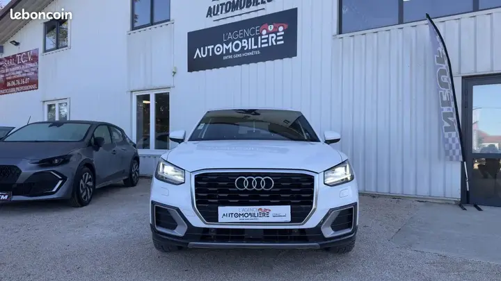 Audi Q2 2017 photo 2