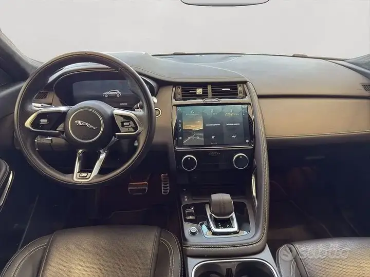 Jaguar E-Pace 2021 photo 4